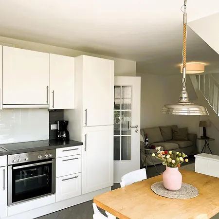 Daire Haus Am Stadtwald Og - Luett Eilun &amp#404&amp#41, Gruenstreifen *