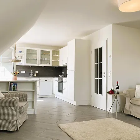 Haus Am Stadtwald- Luett Eilun 4, Gruenstreifen *
