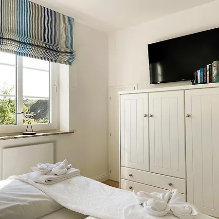 Apartment Haus Am Stadtwald Og - Luett Eilun &amp#404&amp#41, Gruenstreifen Wyk auf Foehr