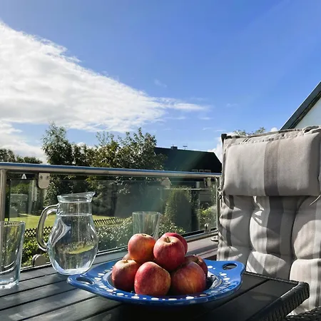 Haus Am Stadtwald Og - Luett Eilun &amp#404&amp#41, Gruenstreifen Apartment Wyk auf Foehr