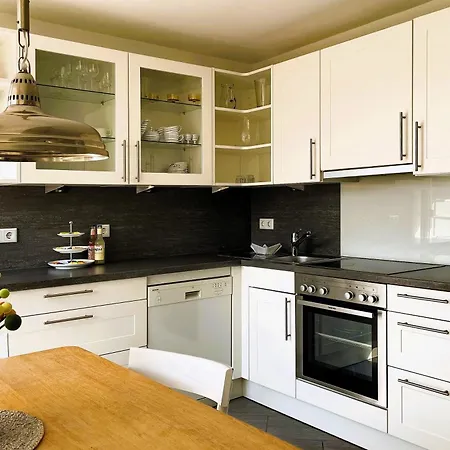 Apartment Haus Am Stadtwald Og - Luett Eilun &amp#404&amp#41, Gruenstreifen