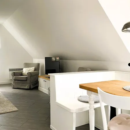 Haus Am Stadtwald Og - Lütt Eilun 4, Grünstreifen * Wyk auf Föhr