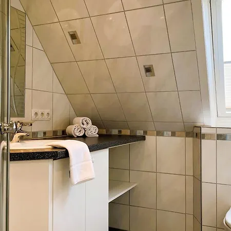 Haus Am Stadtwald Og - Luett Eilun &amp#404&amp#41, Gruenstreifen * Wyk auf Foehr